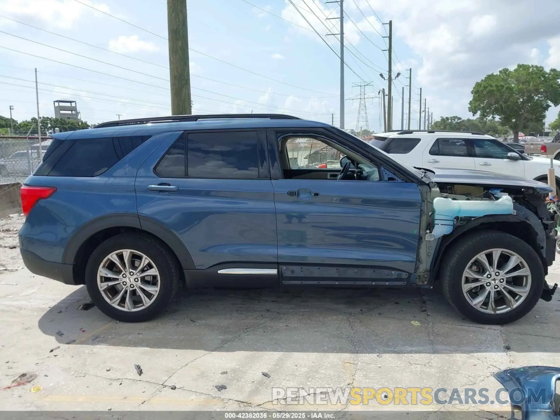 14 Photograph of a damaged car 1FMSK7DHXLGA34658 FORD EXPLORER 2020