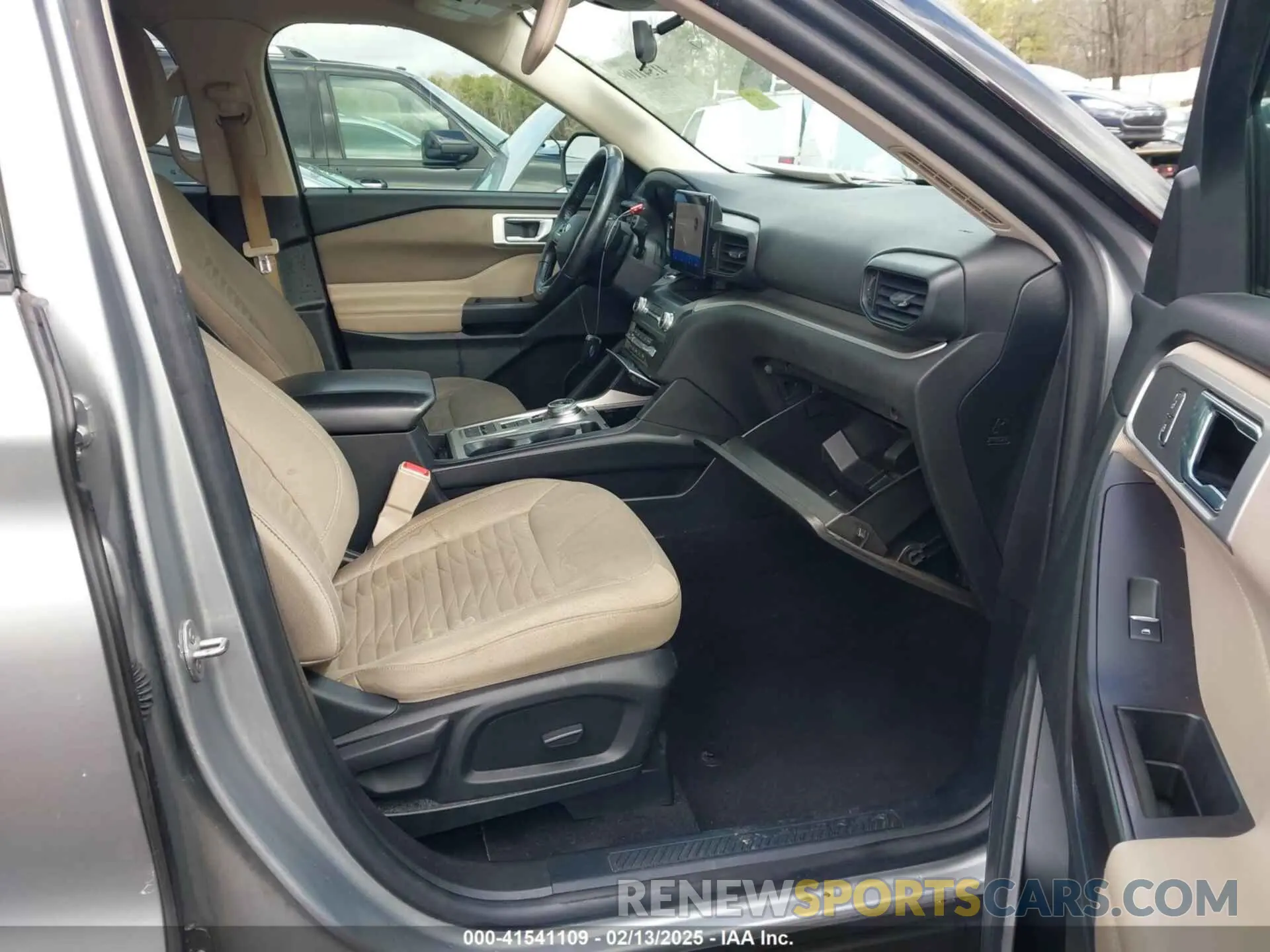 5 Photograph of a damaged car 1FMSK7DHXLGB18222 FORD EXPLORER 2020