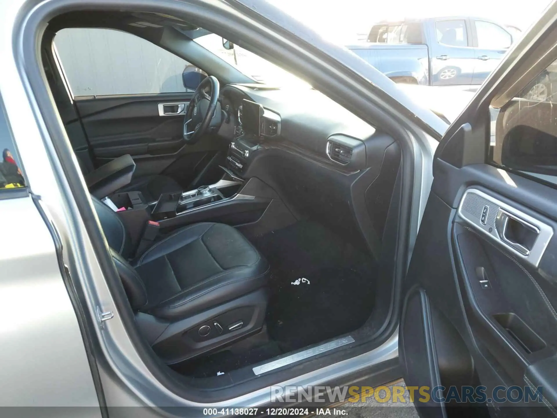 5 Photograph of a damaged car 1FMSK7FH3LGA80572 FORD EXPLORER 2020