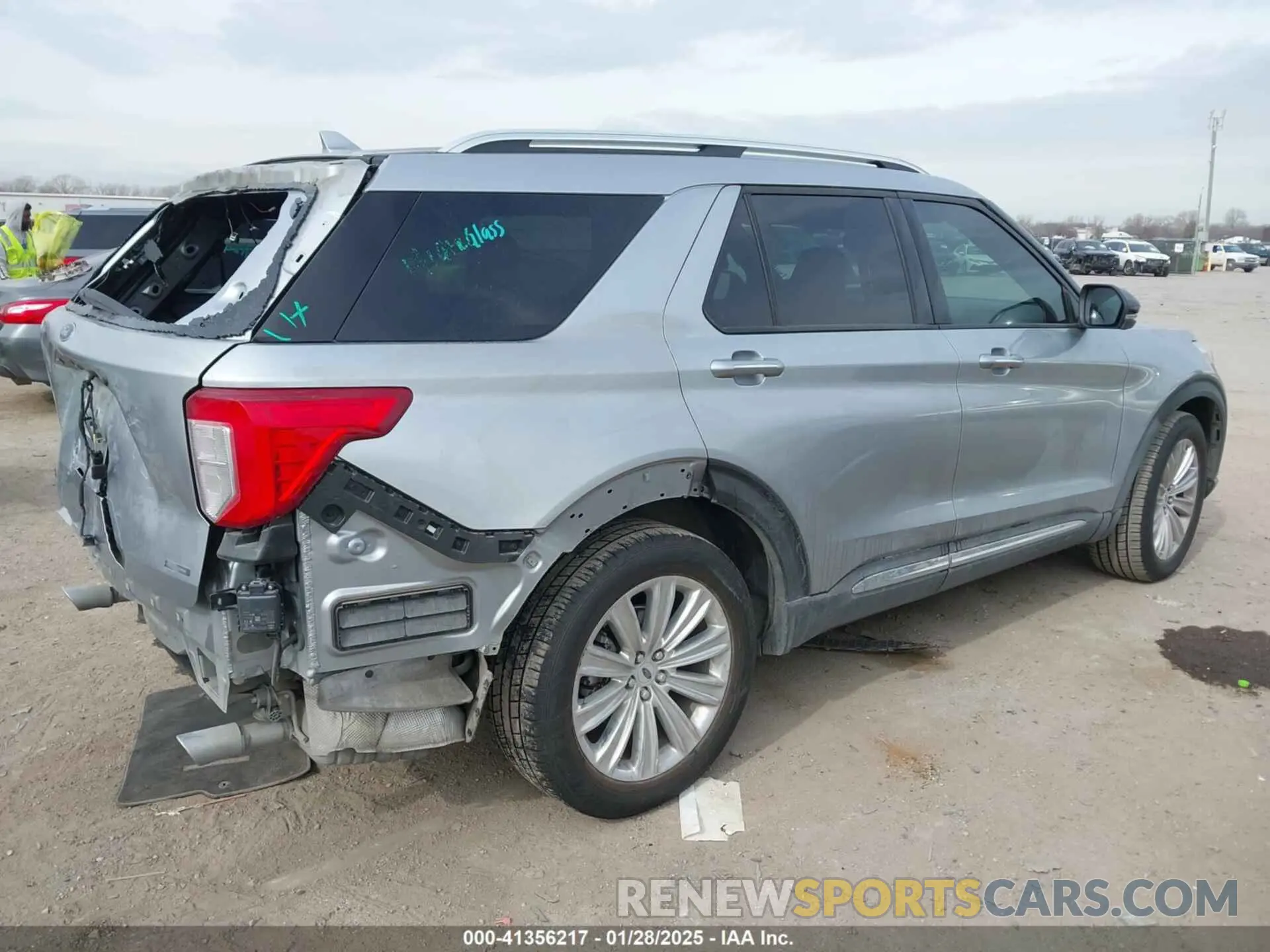 4 Photograph of a damaged car 1FMSK7FH4LGA26472 FORD EXPLORER 2020