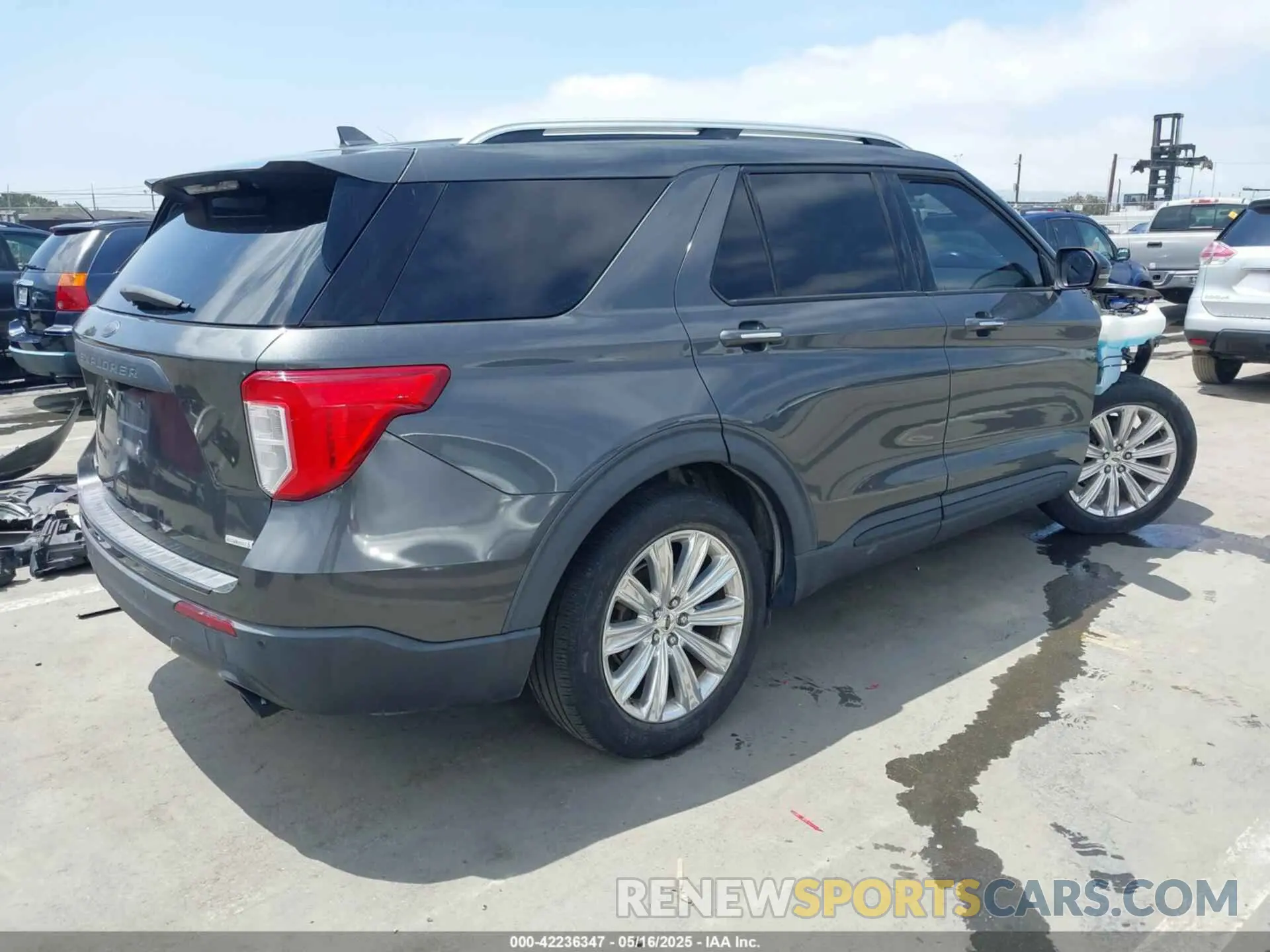 4 Photograph of a damaged car 1FMSK7FH8LGA54307 FORD EXPLORER 2020