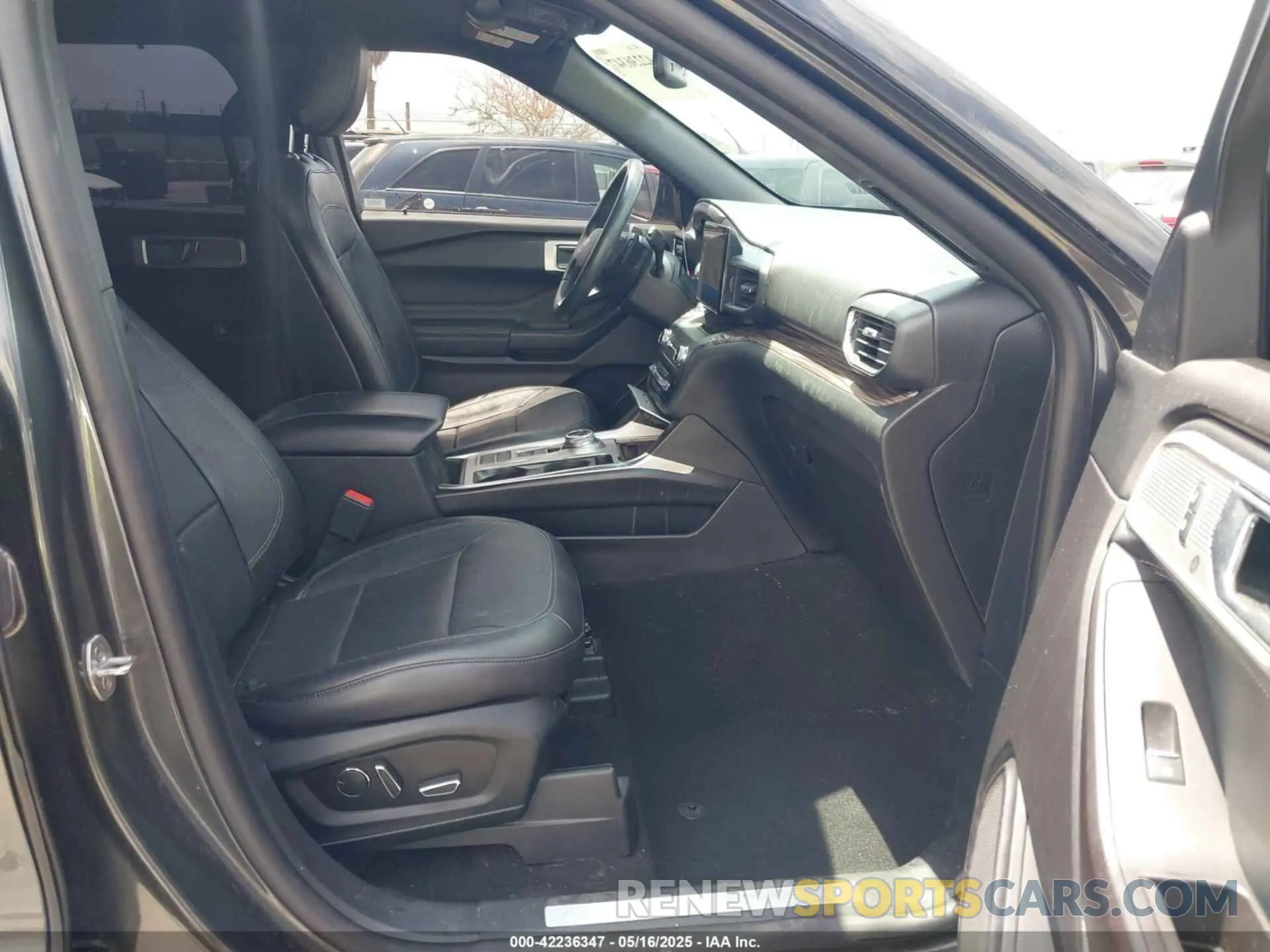 5 Photograph of a damaged car 1FMSK7FH8LGA54307 FORD EXPLORER 2020