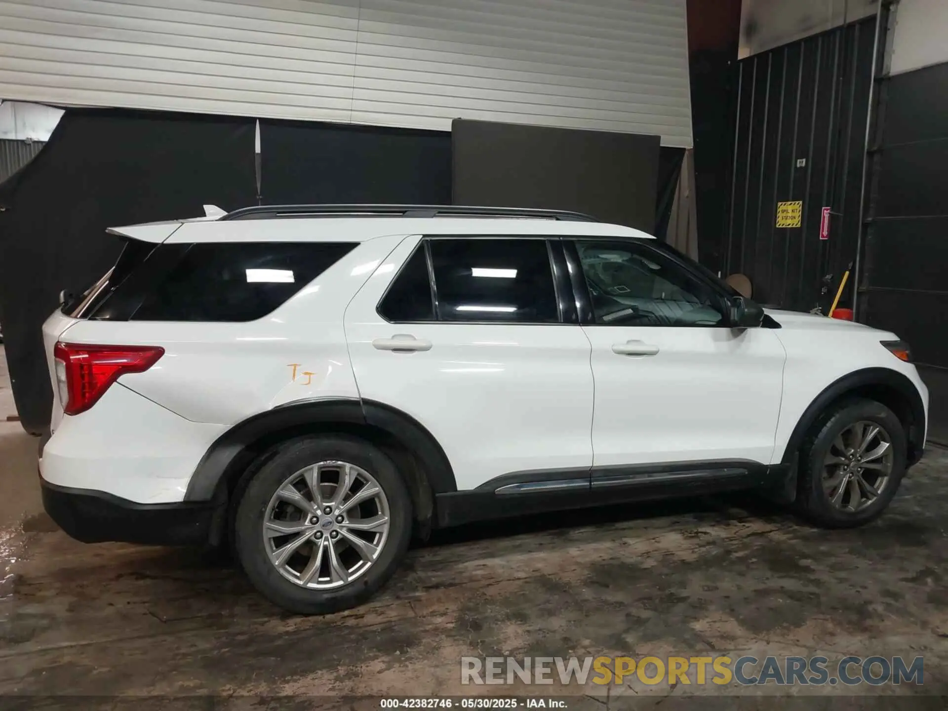 6 Photograph of a damaged car 1FMSK8DH1LGA56957 FORD EXPLORER 2020