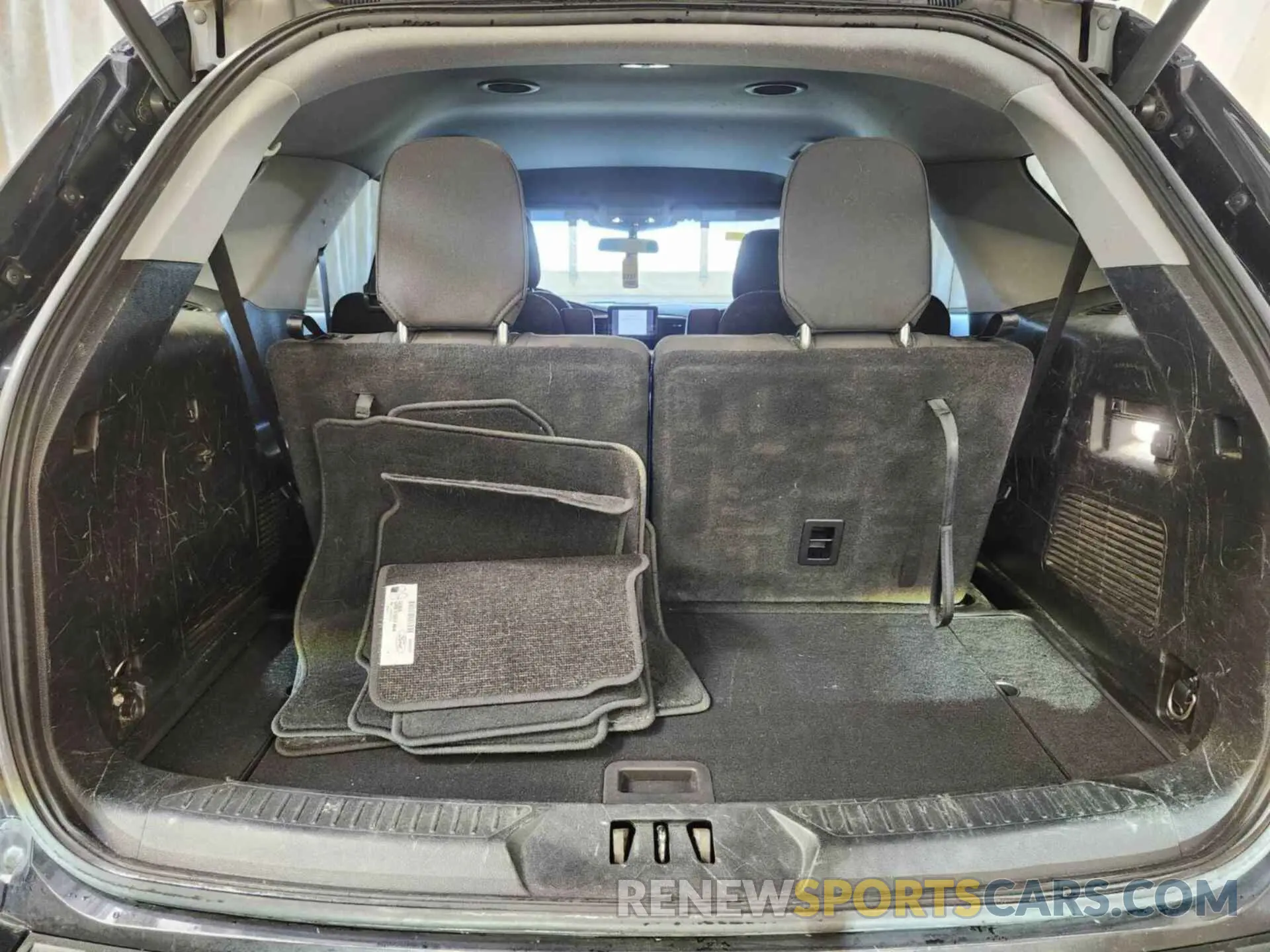 19 Photograph of a damaged car 1FMSK8DH3LGC37302 FORD EXPLORER 2020