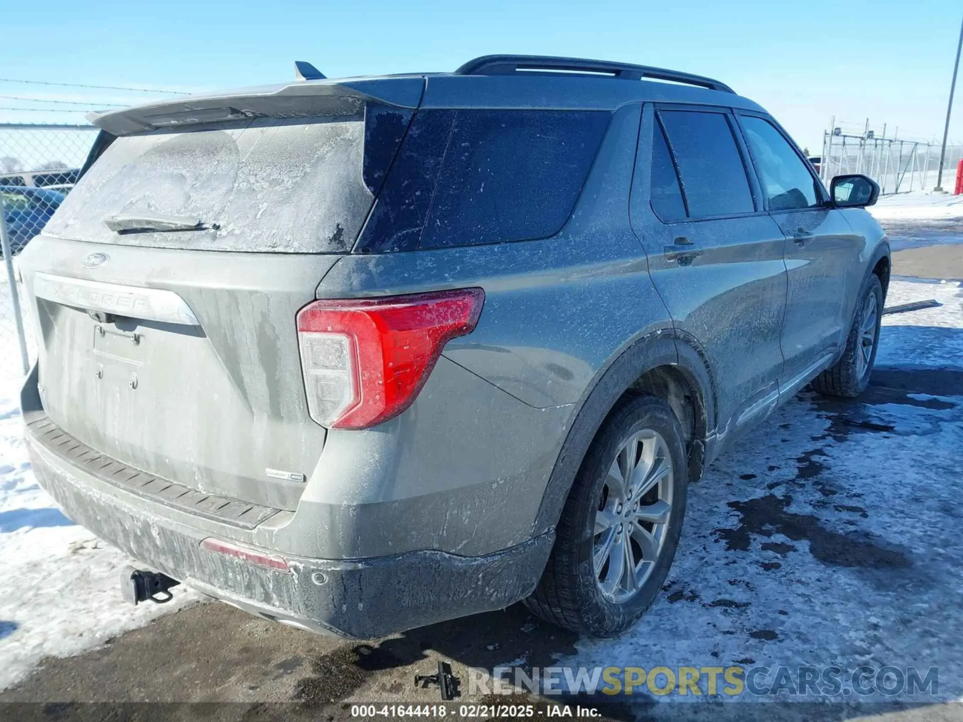 4 Photograph of a damaged car 1FMSK8DH4LGA26190 FORD EXPLORER 2020