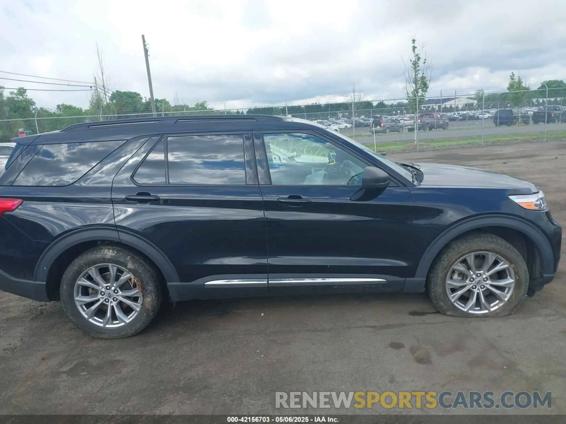 13 Photograph of a damaged car 1FMSK8DH5LGB33622 FORD EXPLORER 2020