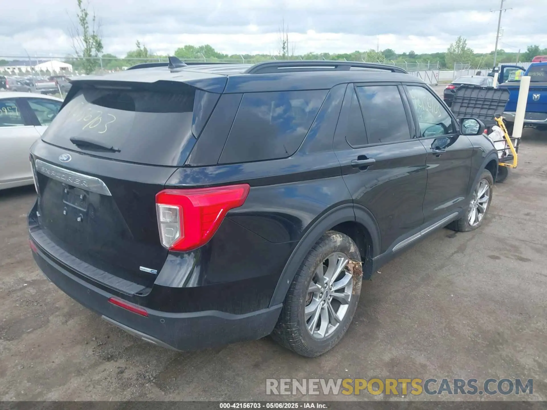 4 Photograph of a damaged car 1FMSK8DH5LGB33622 FORD EXPLORER 2020