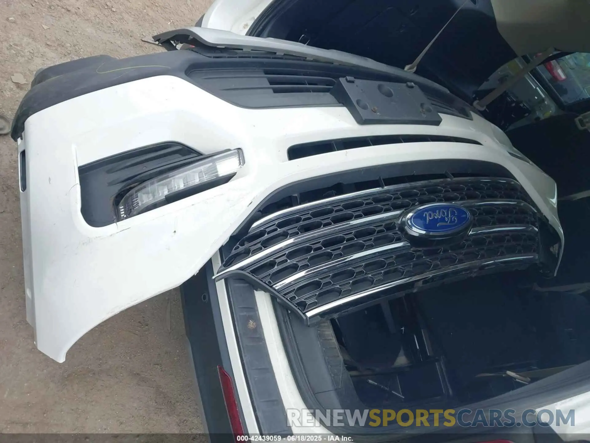 18 Photograph of a damaged car 1FMSK8DH5LGB83162 FORD EXPLORER 2020