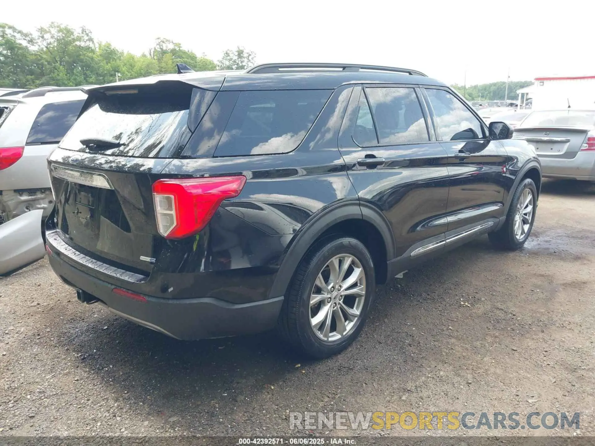 4 Photograph of a damaged car 1FMSK8DH8LGA35538 FORD EXPLORER 2020