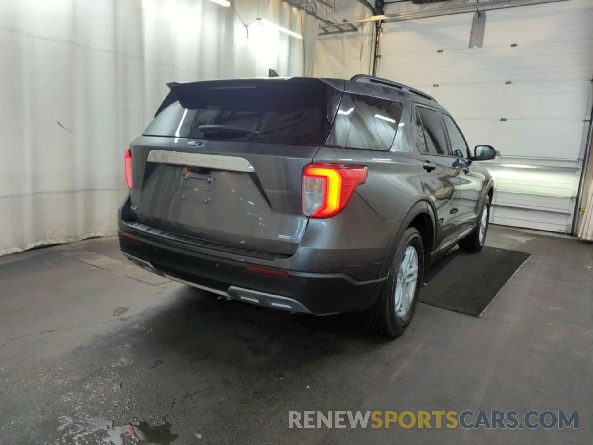 10 Photograph of a damaged car 1FMSK8DH8LGB76982 FORD EXPLORER 2020