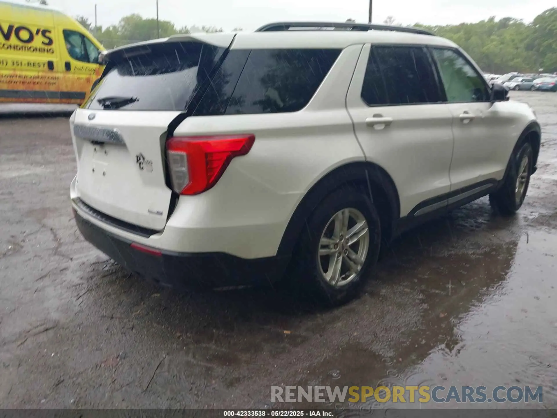 4 Photograph of a damaged car 1FMSK8DH8LGC40003 FORD EXPLORER 2020