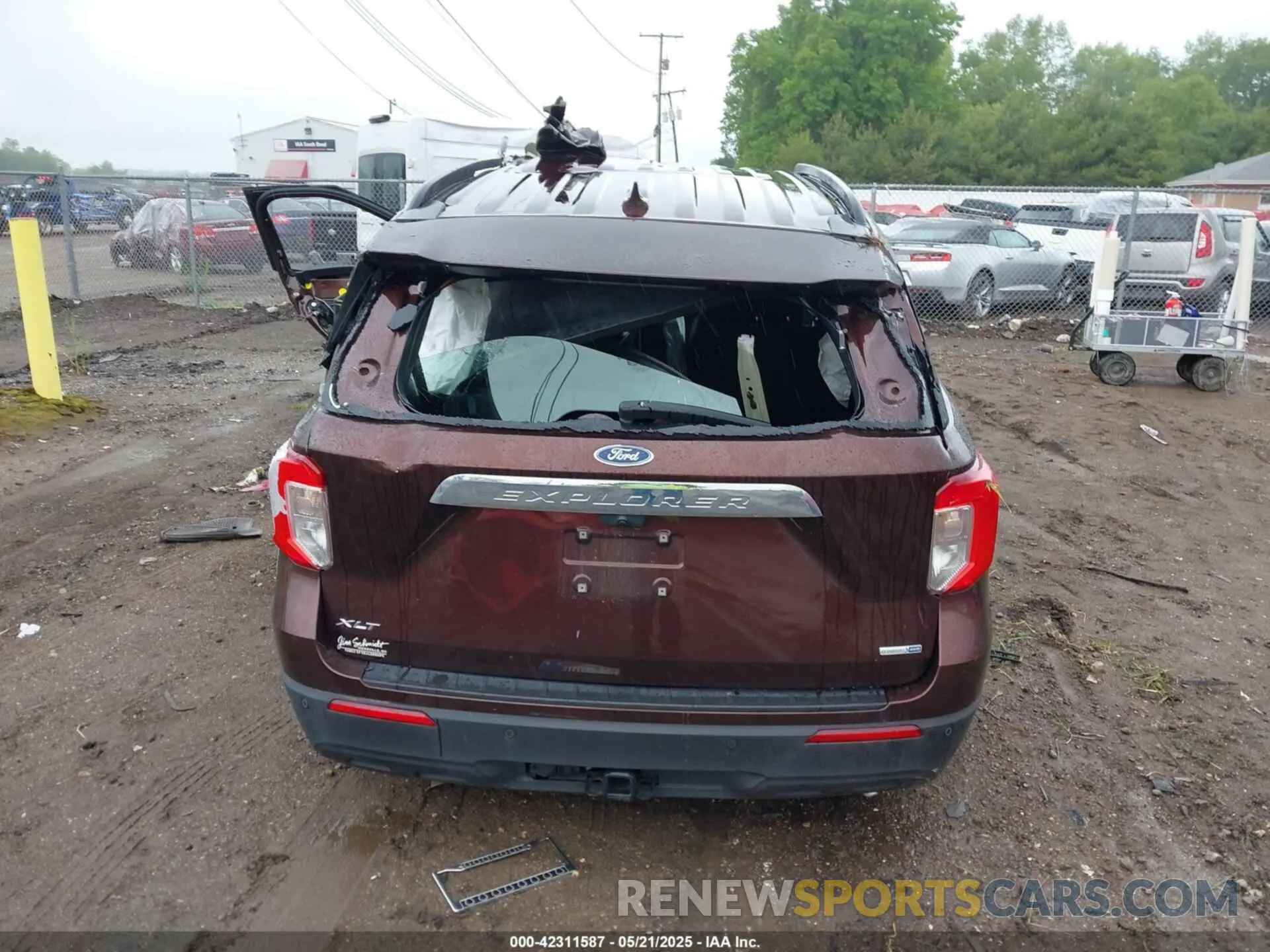 17 Photograph of a damaged car 1FMSK8DH9LGB28133 FORD EXPLORER 2020