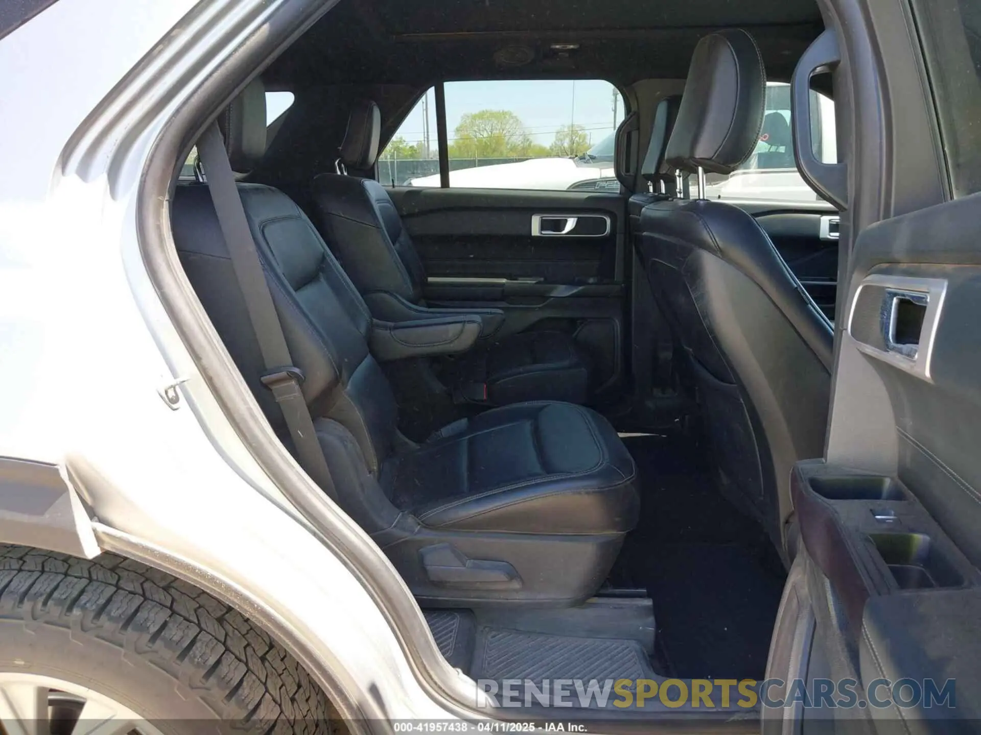 8 Photograph of a damaged car 1FMSK8DHXLGA27702 FORD EXPLORER 2020