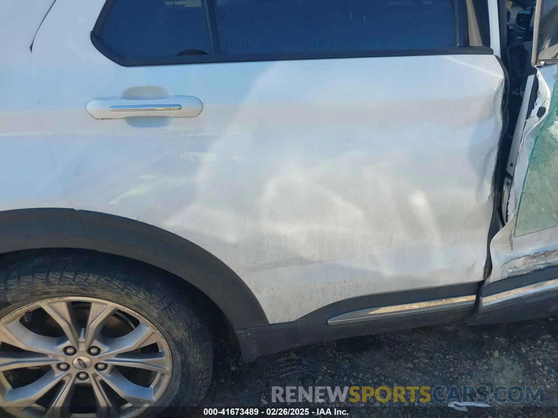 17 Photograph of a damaged car 1FMSK8FH1LGC04182 FORD EXPLORER 2020