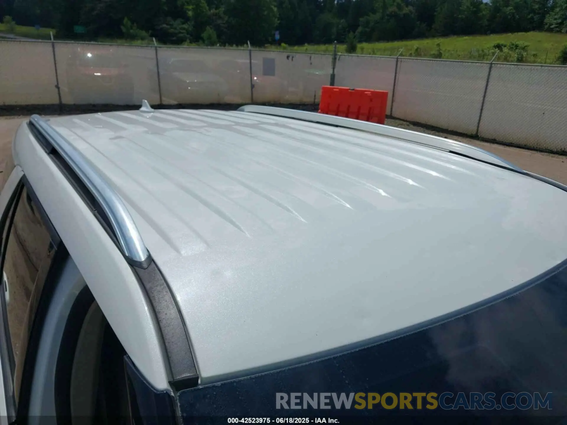 19 Photograph of a damaged car 1FMSK8FH4LGB95526 FORD EXPLORER 2020