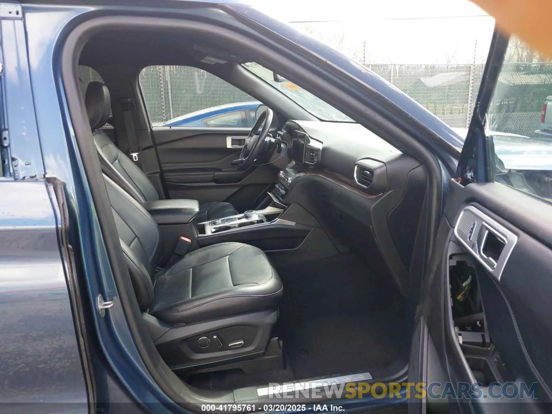 5 Photograph of a damaged car 1FMSK8FHXLGA93776 FORD EXPLORER 2020