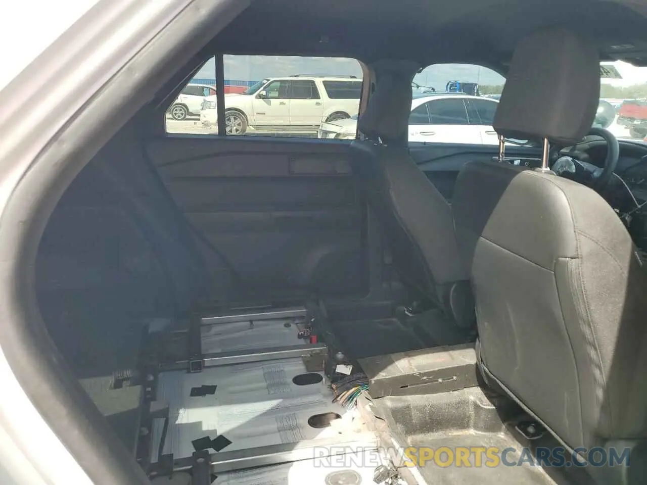 11 Photograph of a damaged car 1FM5K8AB0MGA64319 FORD EXPLORER 2021