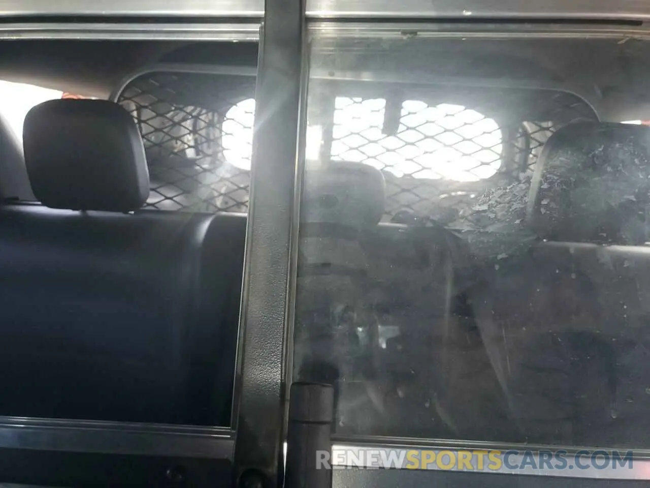 10 Photograph of a damaged car 1FM5K8AB0MGC00965 FORD EXPLORER 2021