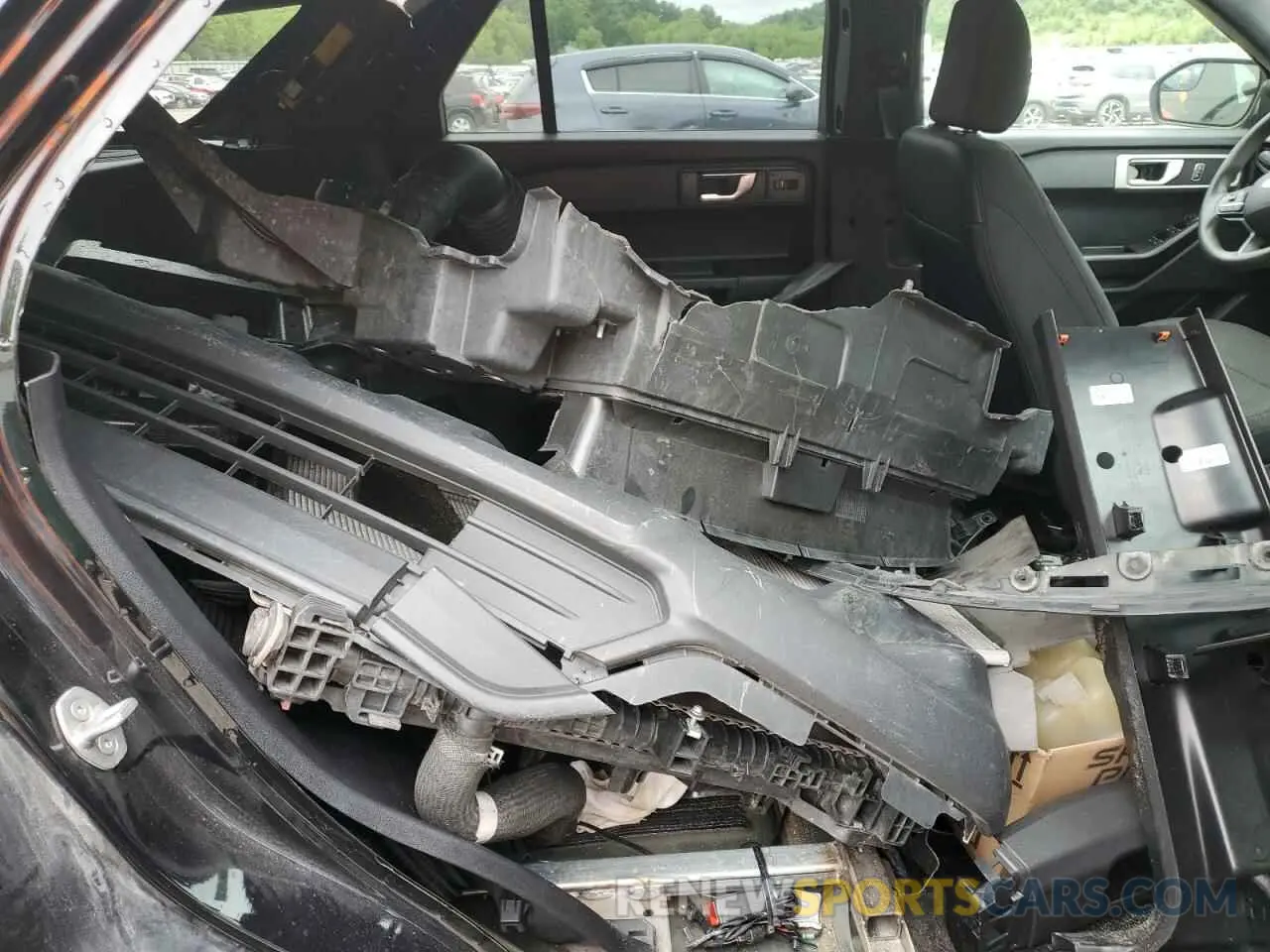 13 Photograph of a damaged car 1FM5K8AB1MGB61366 FORD EXPLORER 2021