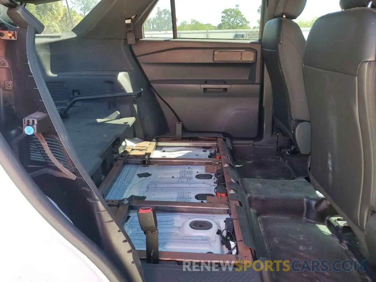11 Photograph of a damaged car 1FM5K8AB1MGC31612 FORD EXPLORER 2021