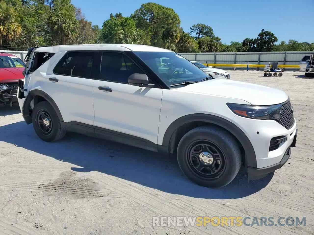 4 Photograph of a damaged car 1FM5K8AB1MGC31612 FORD EXPLORER 2021