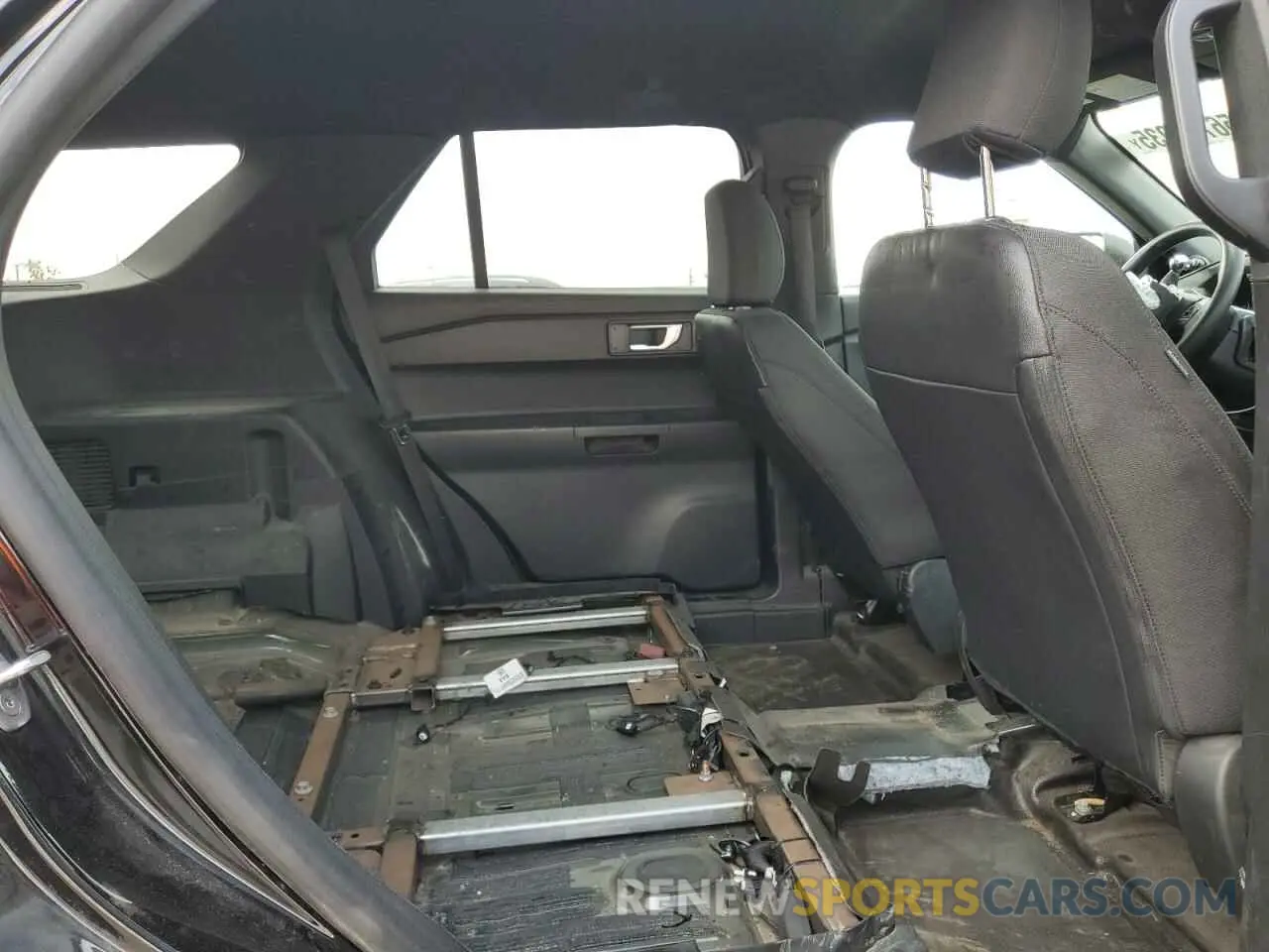 11 Photograph of a damaged car 1FM5K8AB2MGB21359 FORD EXPLORER 2021