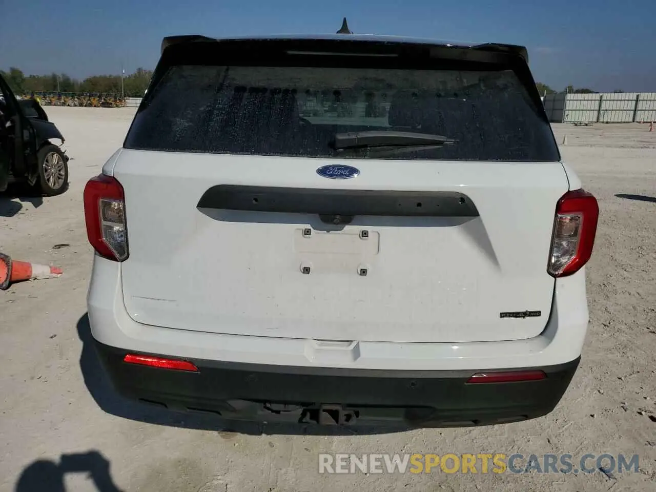 6 Photograph of a damaged car 1FM5K8AB6MGA64311 FORD EXPLORER 2021