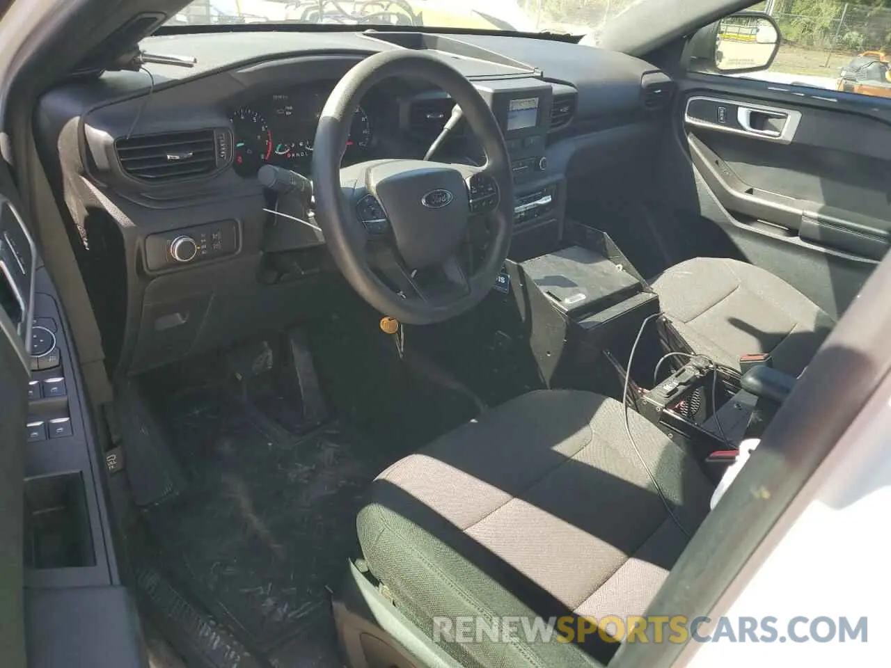 8 Photograph of a damaged car 1FM5K8AB7MGC31694 FORD EXPLORER 2021