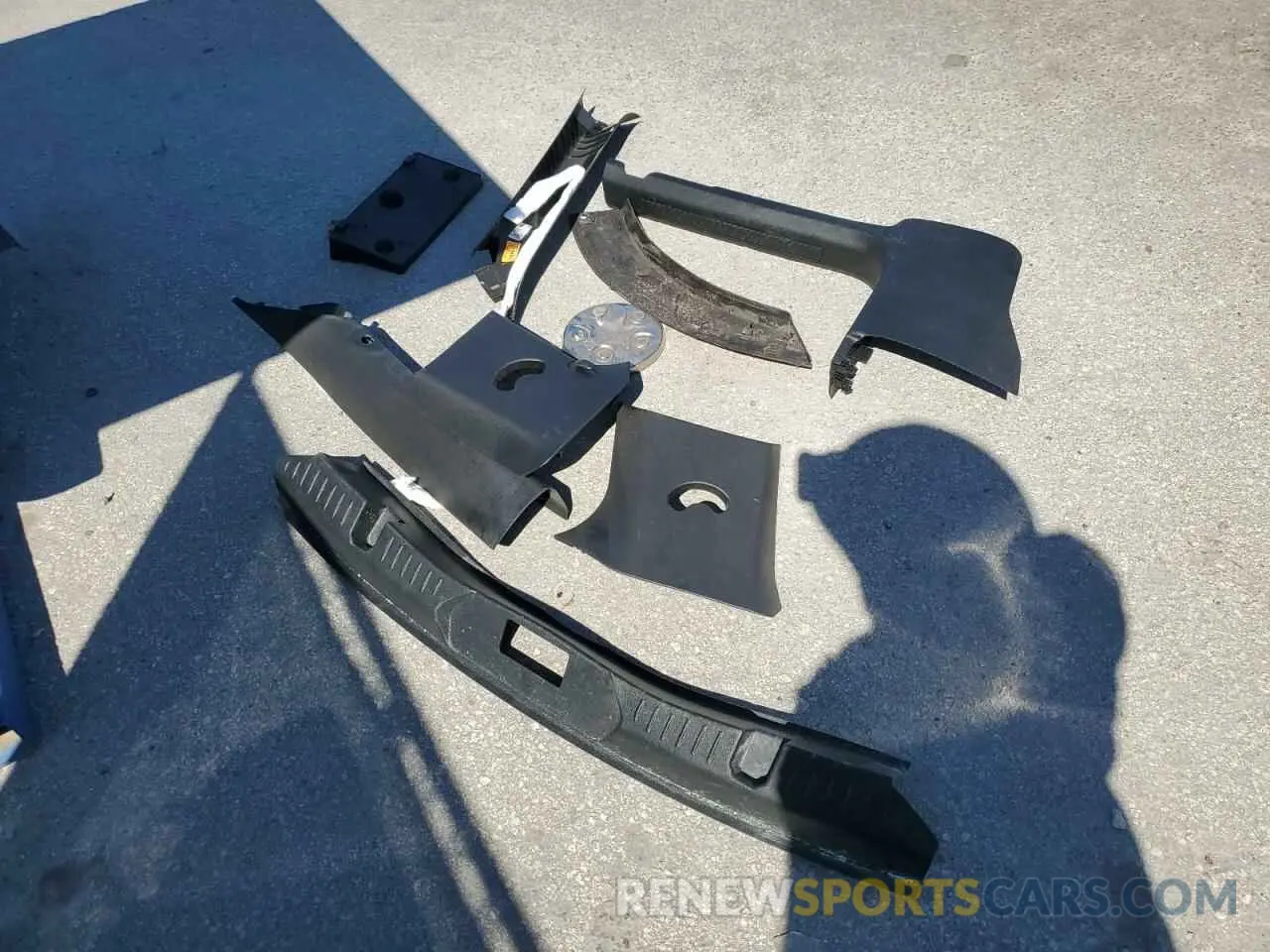 13 Photograph of a damaged car 1FM5K8ABXMGA96436 FORD EXPLORER 2021
