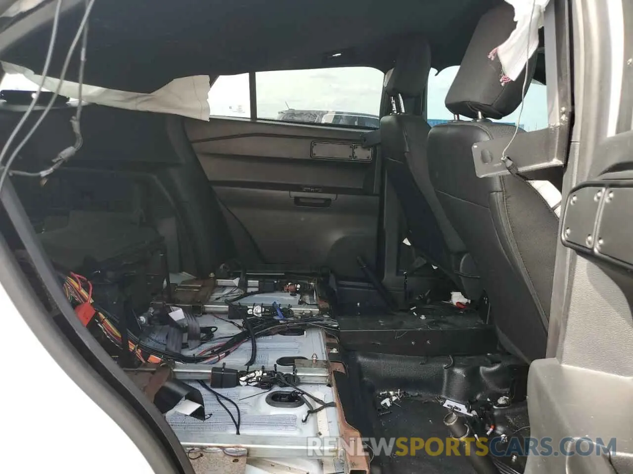 11 Photograph of a damaged car 1FM5K8AW2MNA14746 FORD EXPLORER 2021