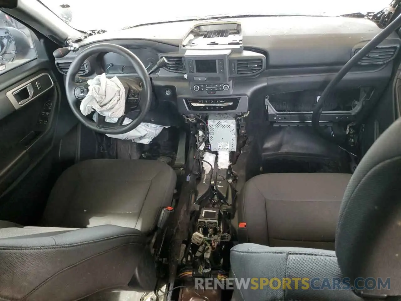 8 Photograph of a damaged car 1FM5K8AW6MNA10716 FORD EXPLORER 2021