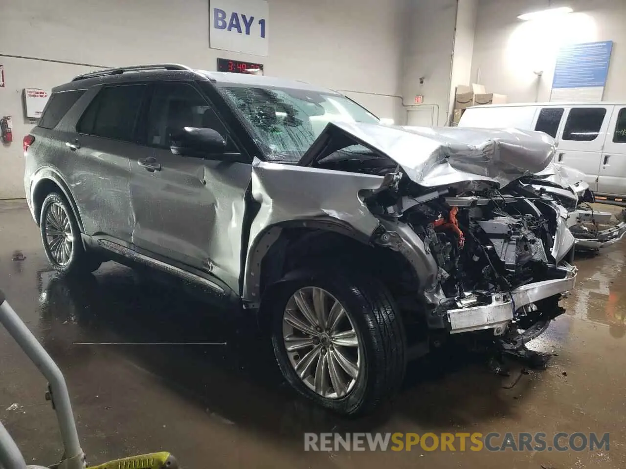 4 Photograph of a damaged car 1FM5K8FW0MNA08310 FORD EXPLORER 2021
