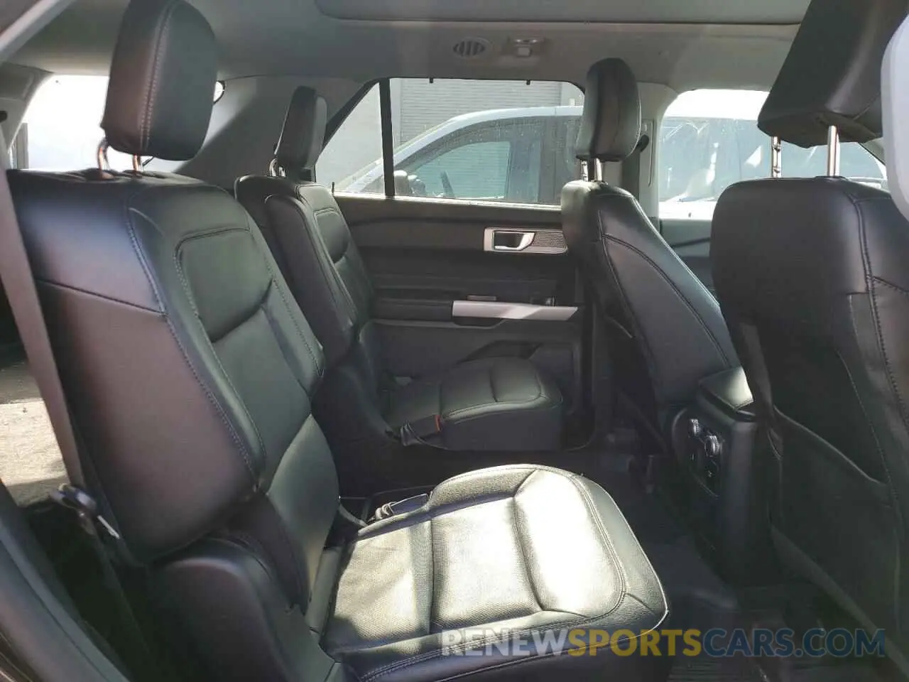 11 Photograph of a damaged car 1FM5K8FW0MNA17072 FORD EXPLORER 2021