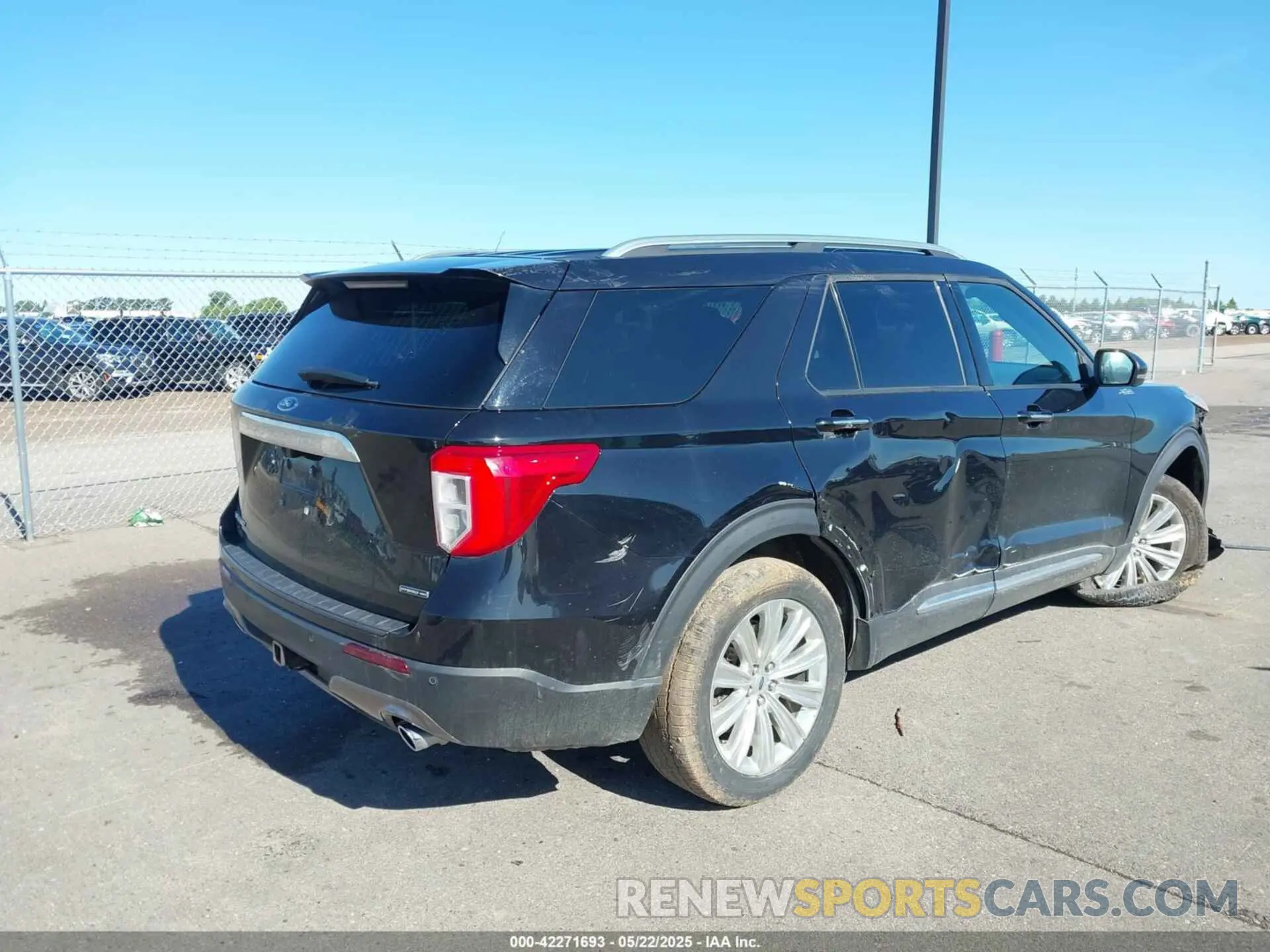 4 Photograph of a damaged car 1FM5K8FW3MNA09533 FORD EXPLORER 2021