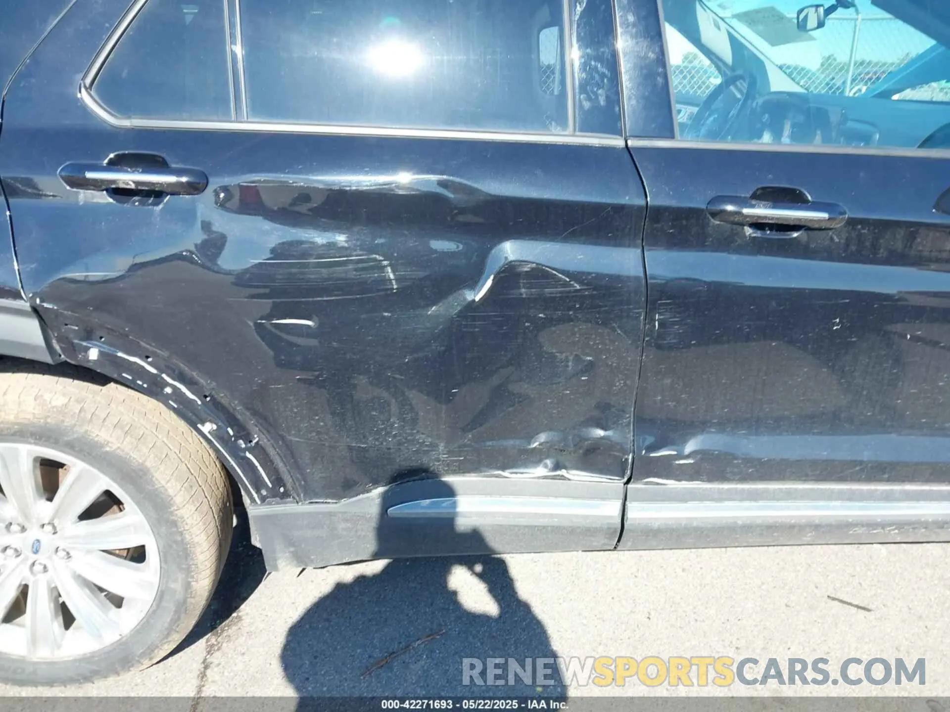 6 Photograph of a damaged car 1FM5K8FW3MNA09533 FORD EXPLORER 2021