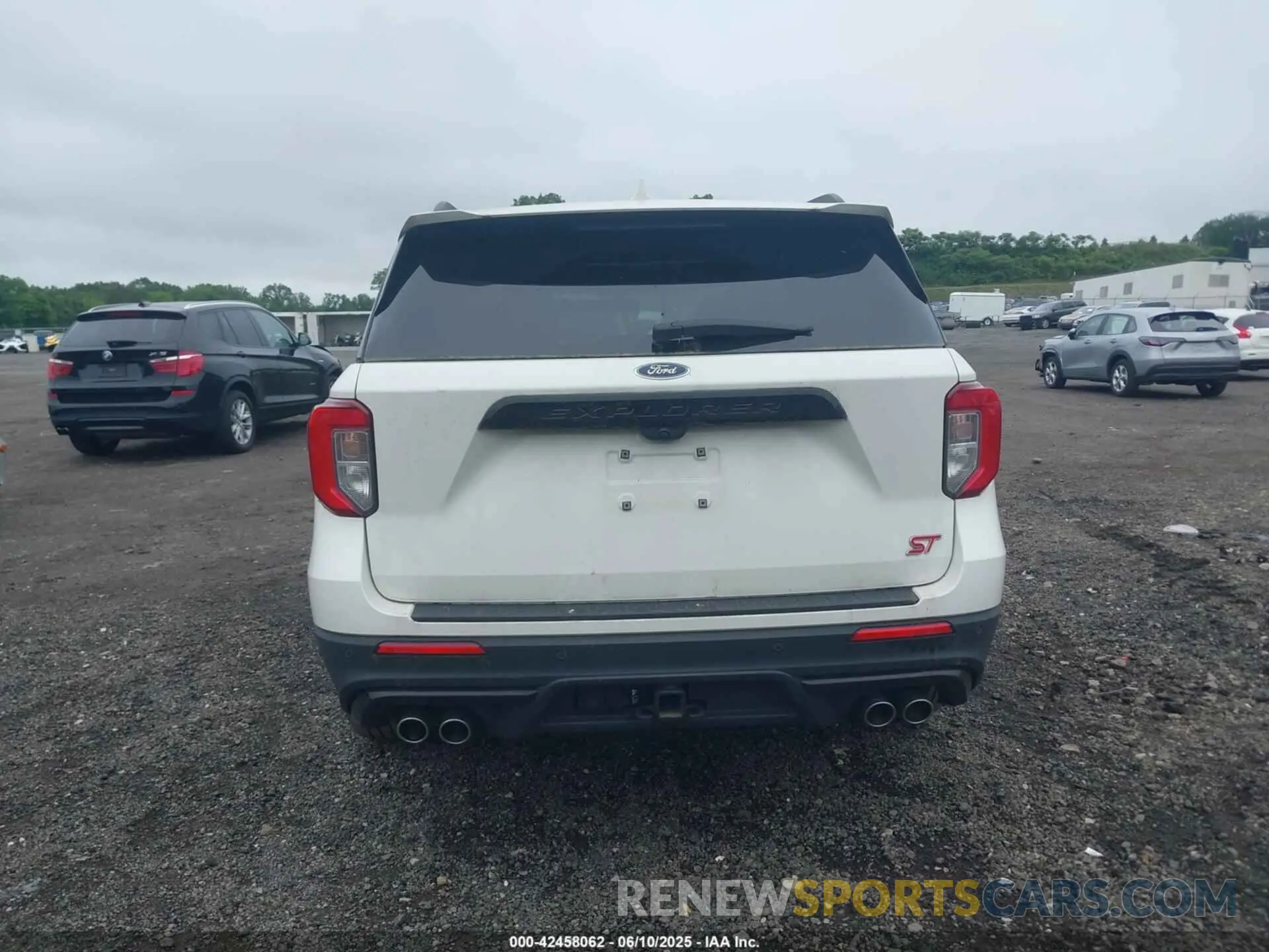 17 Photograph of a damaged car 1FM5K8GC0MGB09937 FORD EXPLORER 2021