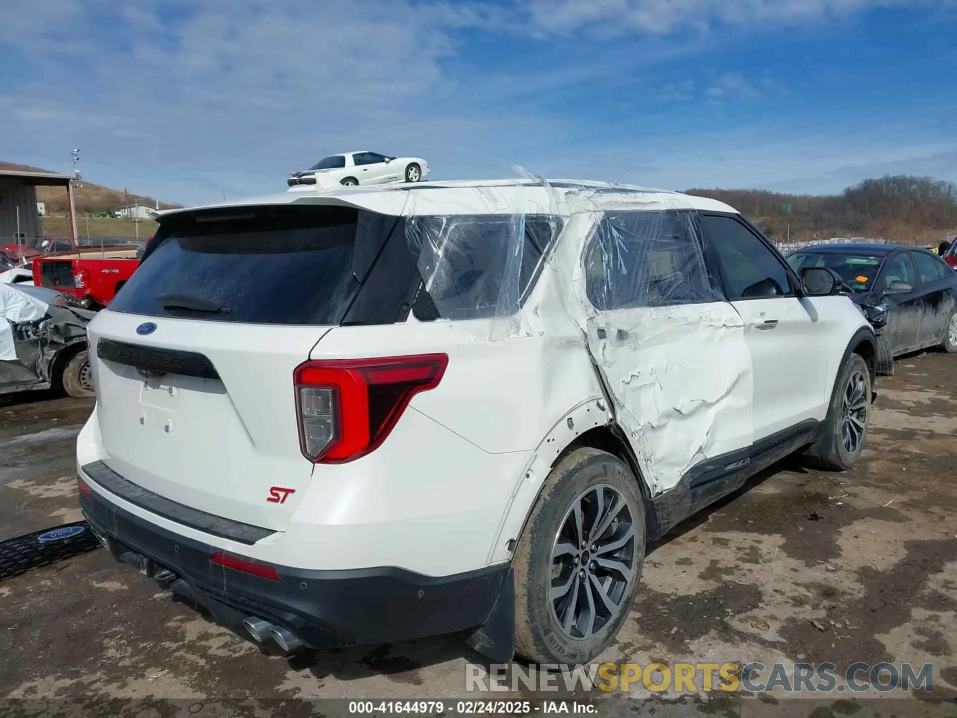 4 Photograph of a damaged car 1FM5K8GC1MGA13671 FORD EXPLORER 2021