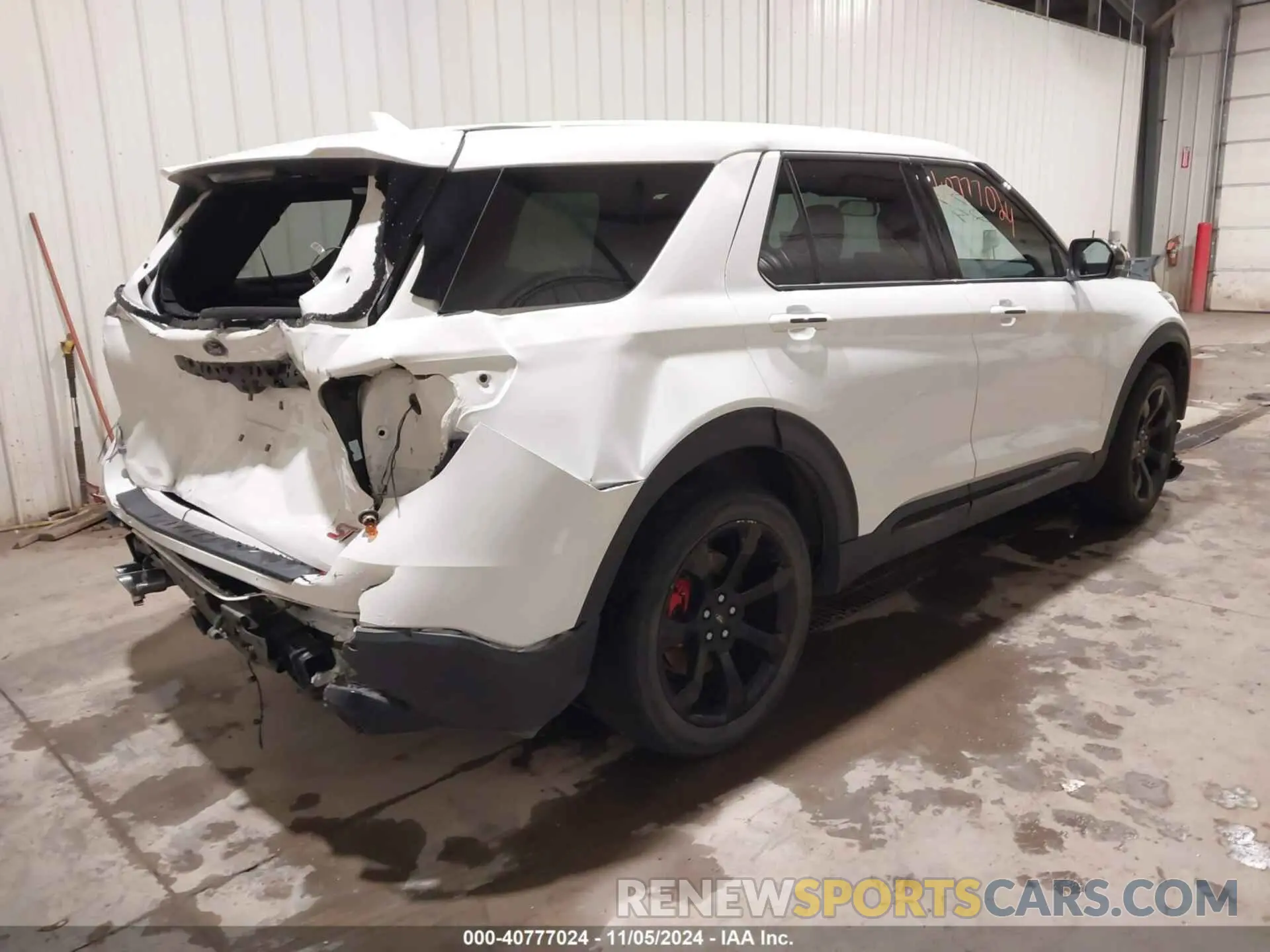 4 Photograph of a damaged car 1FM5K8GC1MGC37362 FORD EXPLORER 2021