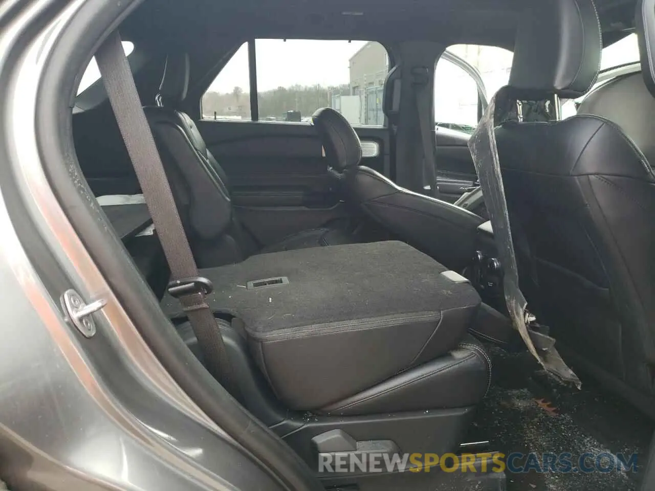 11 Photograph of a damaged car 1FM5K8GC3MGA55033 FORD EXPLORER 2021