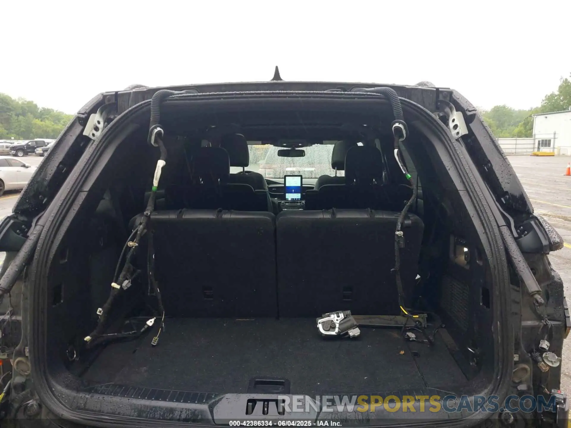 19 Photograph of a damaged car 1FM5K8GC3MGA60409 FORD EXPLORER 2021