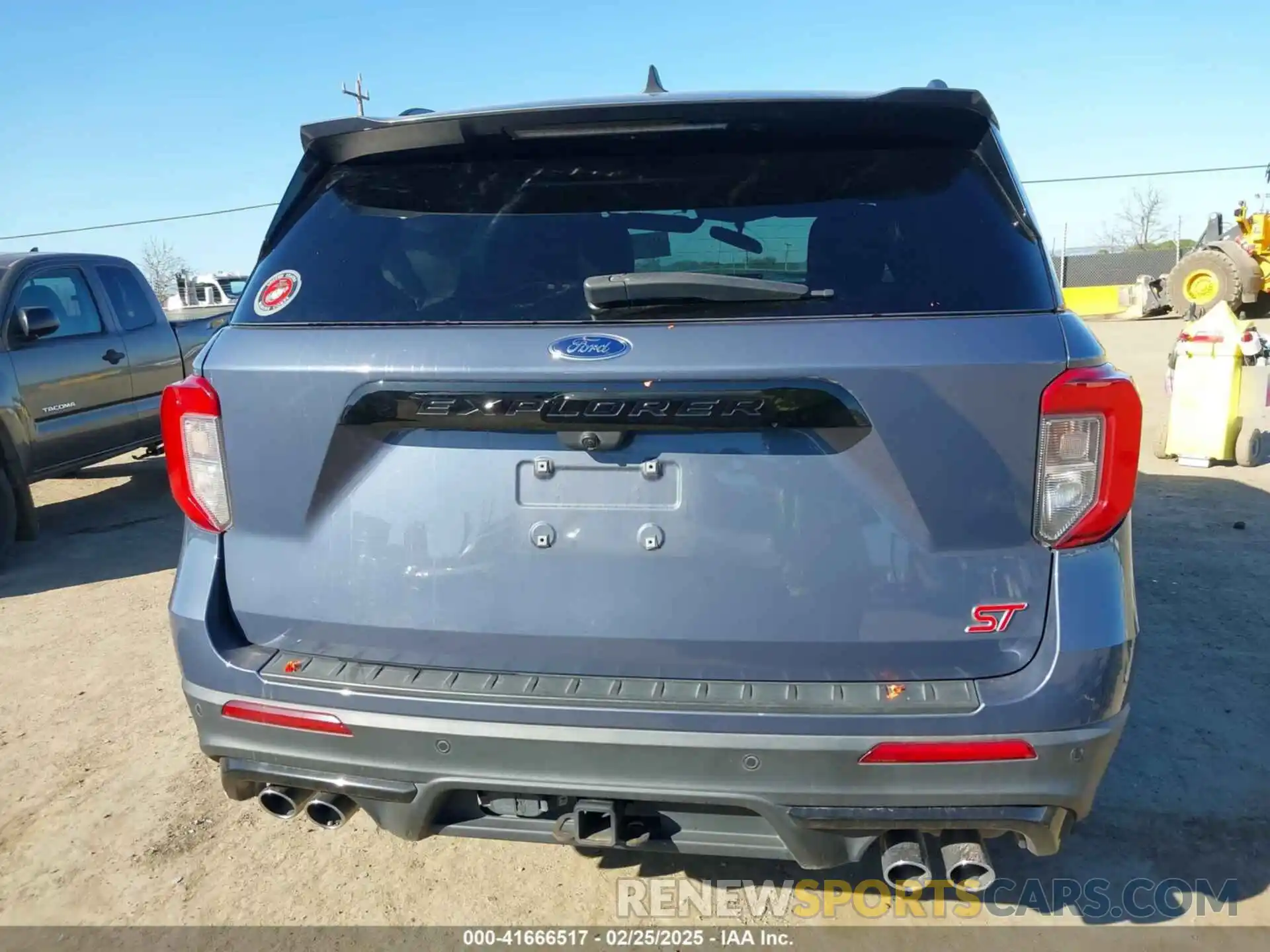 17 Photograph of a damaged car 1FM5K8GC5MGB64402 FORD EXPLORER 2021