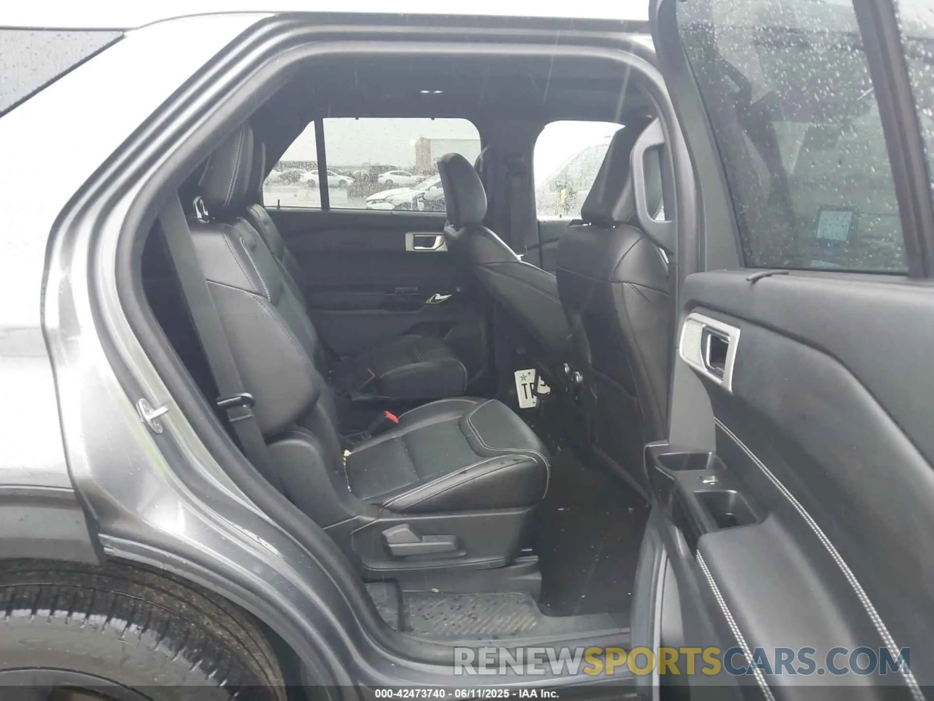 8 Photograph of a damaged car 1FM5K8GC6MGA40185 FORD EXPLORER 2021