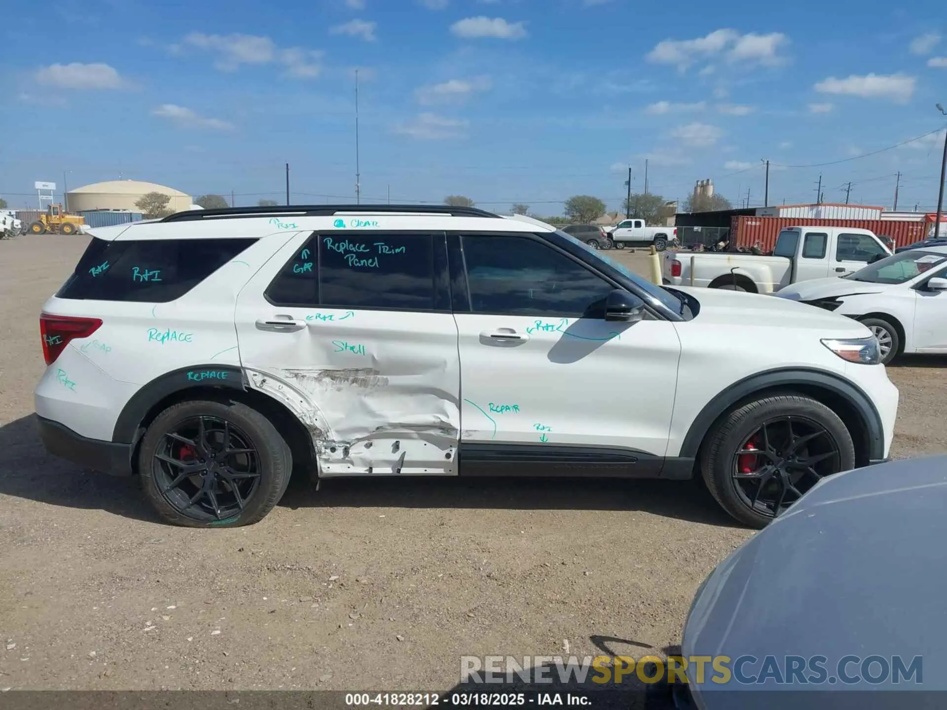 13 Photograph of a damaged car 1FM5K8GCXMGA81385 FORD EXPLORER 2021