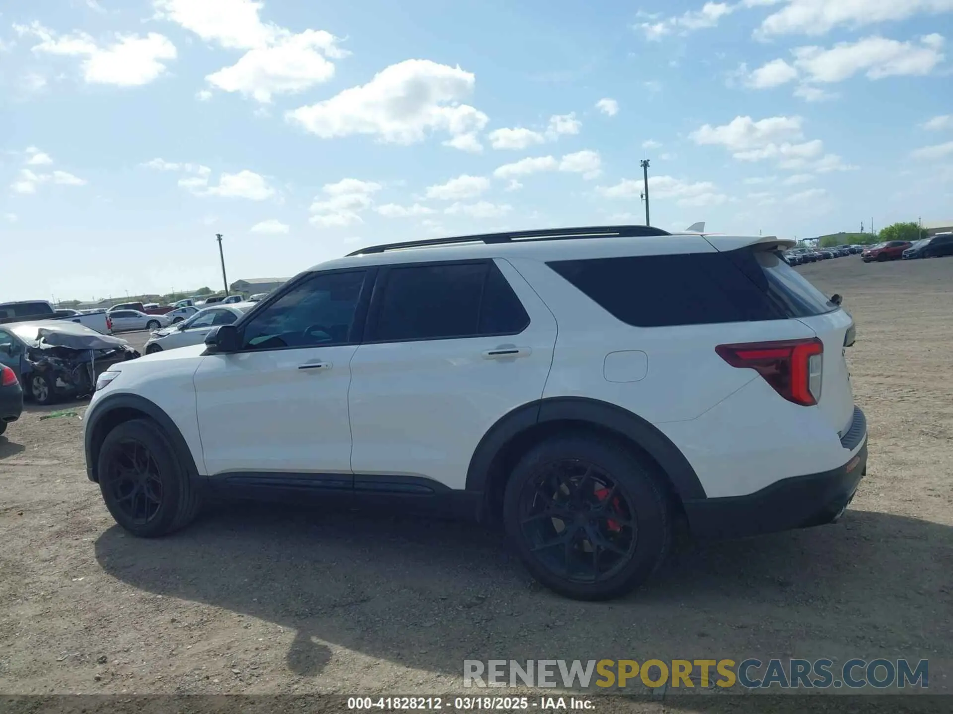 14 Photograph of a damaged car 1FM5K8GCXMGA81385 FORD EXPLORER 2021