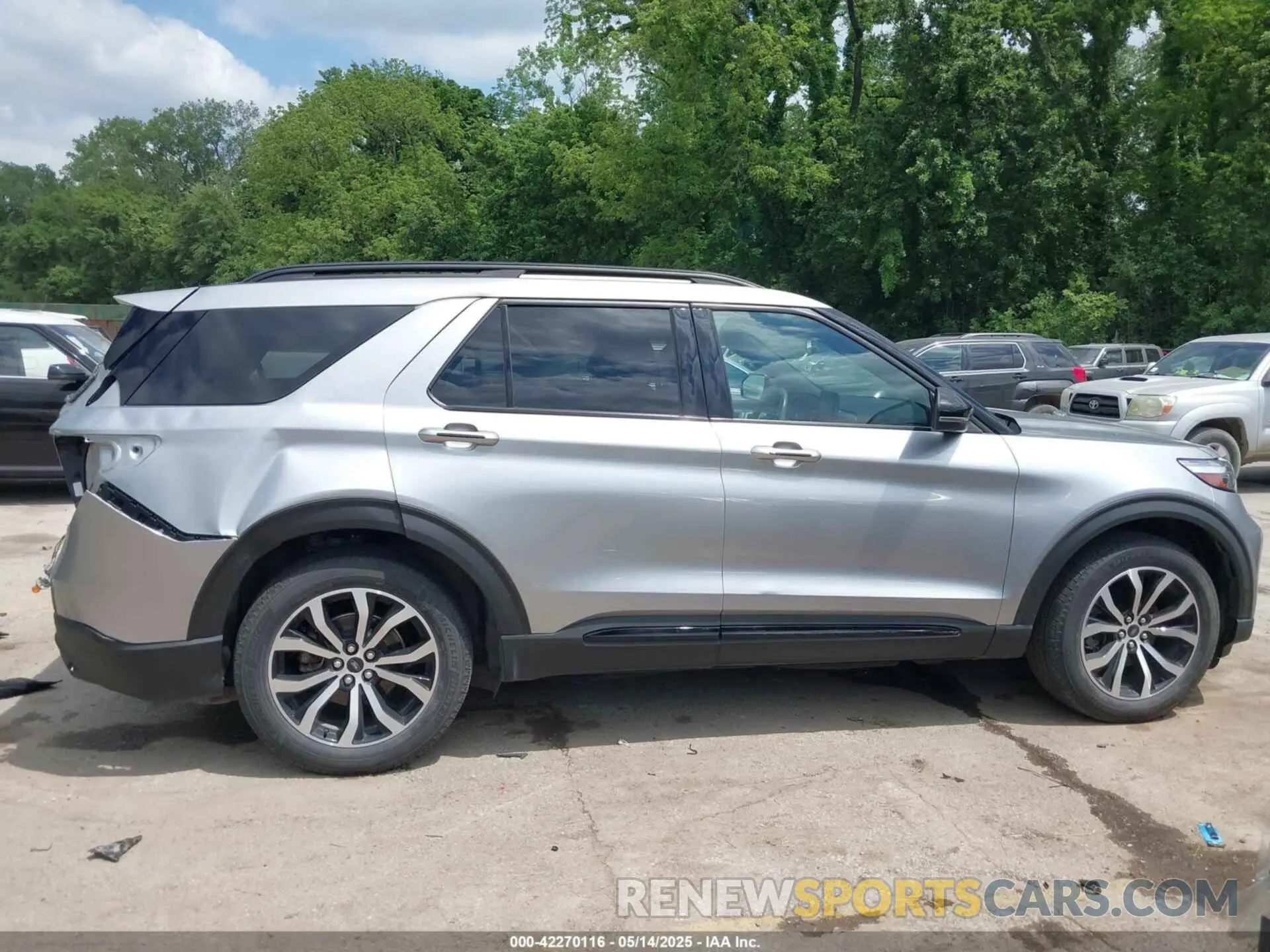 14 Photograph of a damaged car 1FM5K8GCXMGA95156 FORD EXPLORER 2021