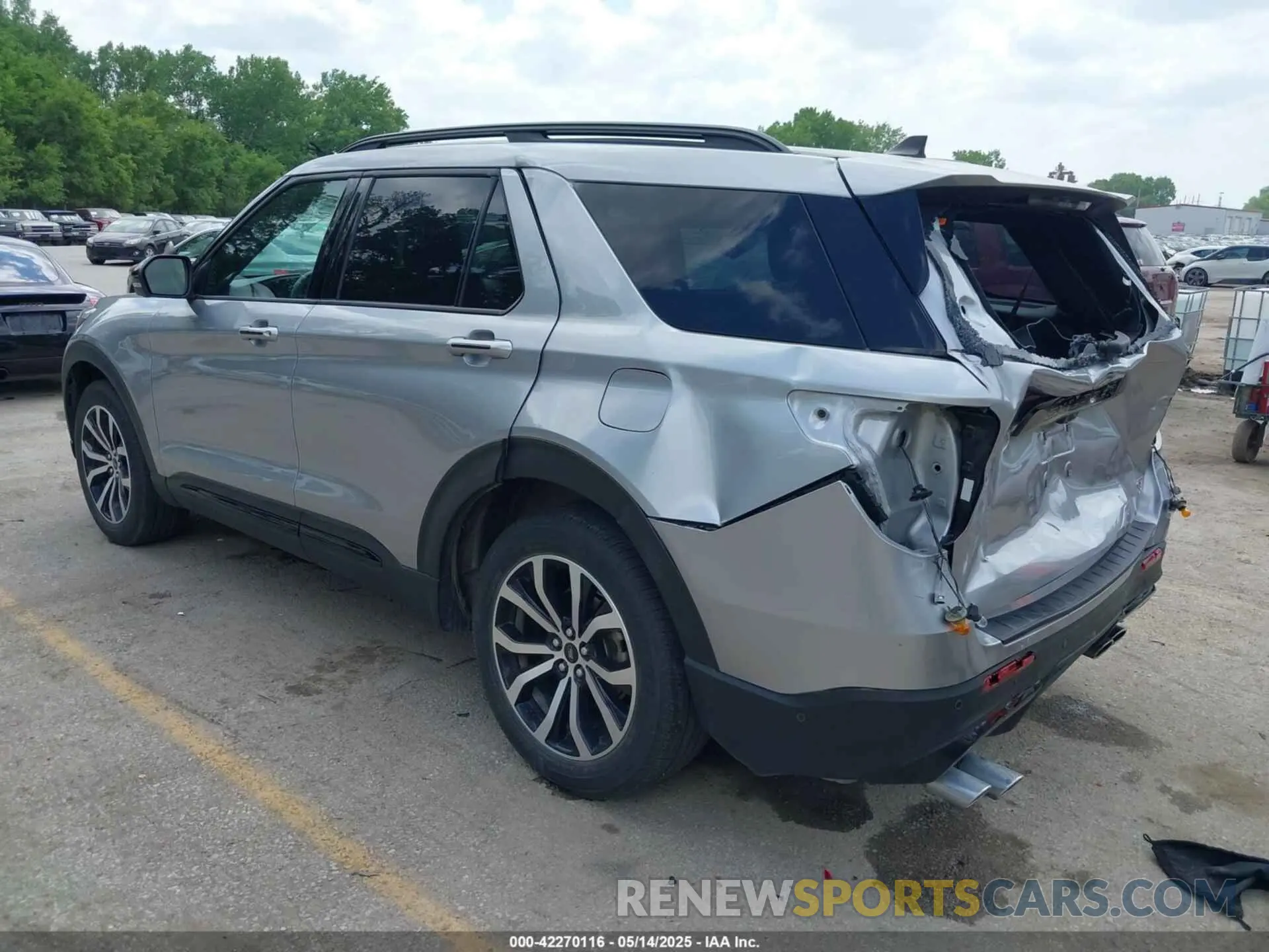 3 Photograph of a damaged car 1FM5K8GCXMGA95156 FORD EXPLORER 2021