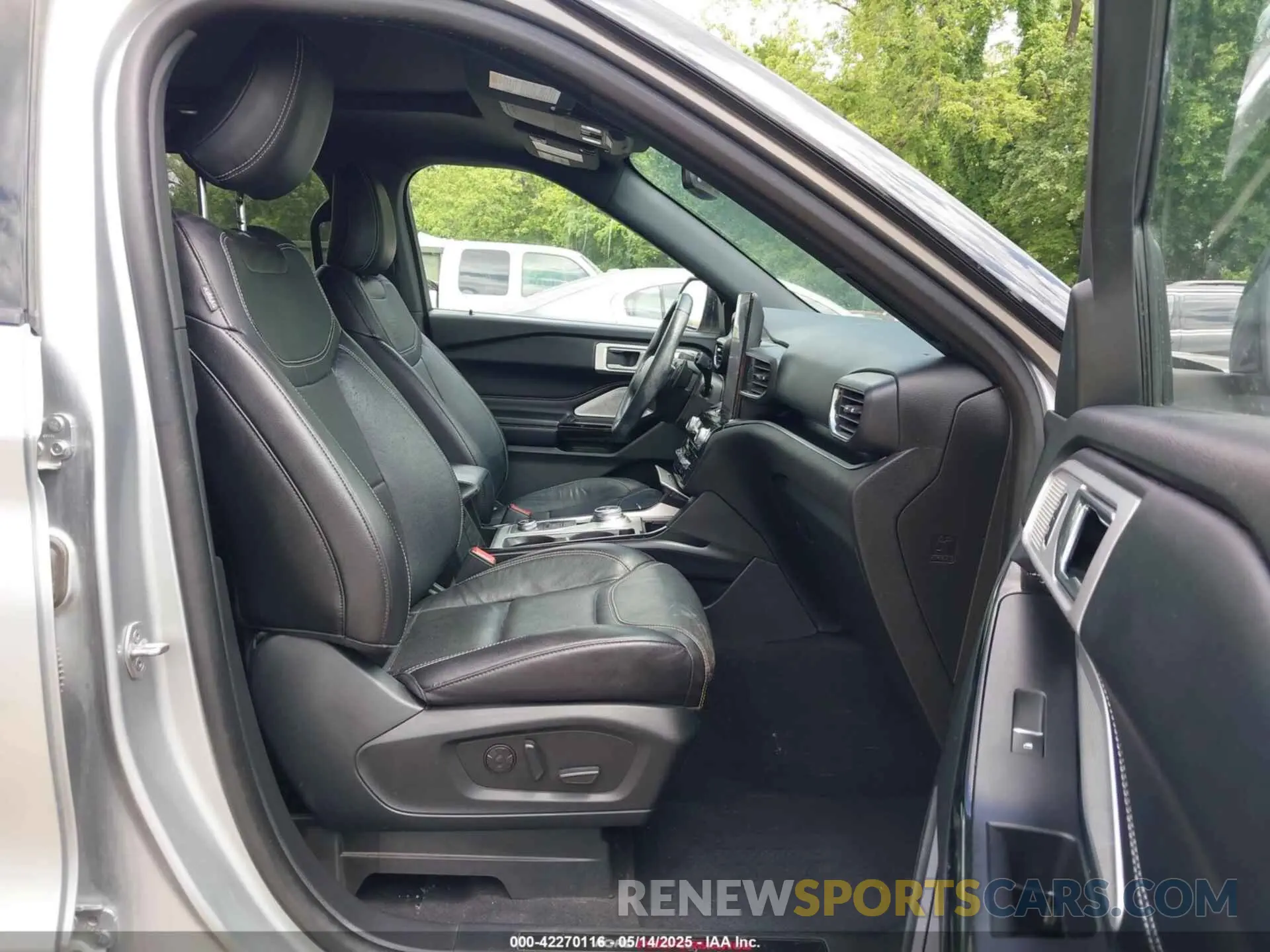 5 Photograph of a damaged car 1FM5K8GCXMGA95156 FORD EXPLORER 2021