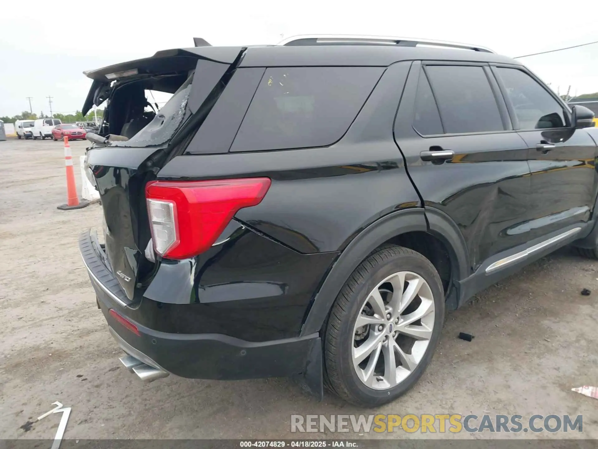 18 Photograph of a damaged car 1FM5K8HC5MGA97587 FORD EXPLORER 2021