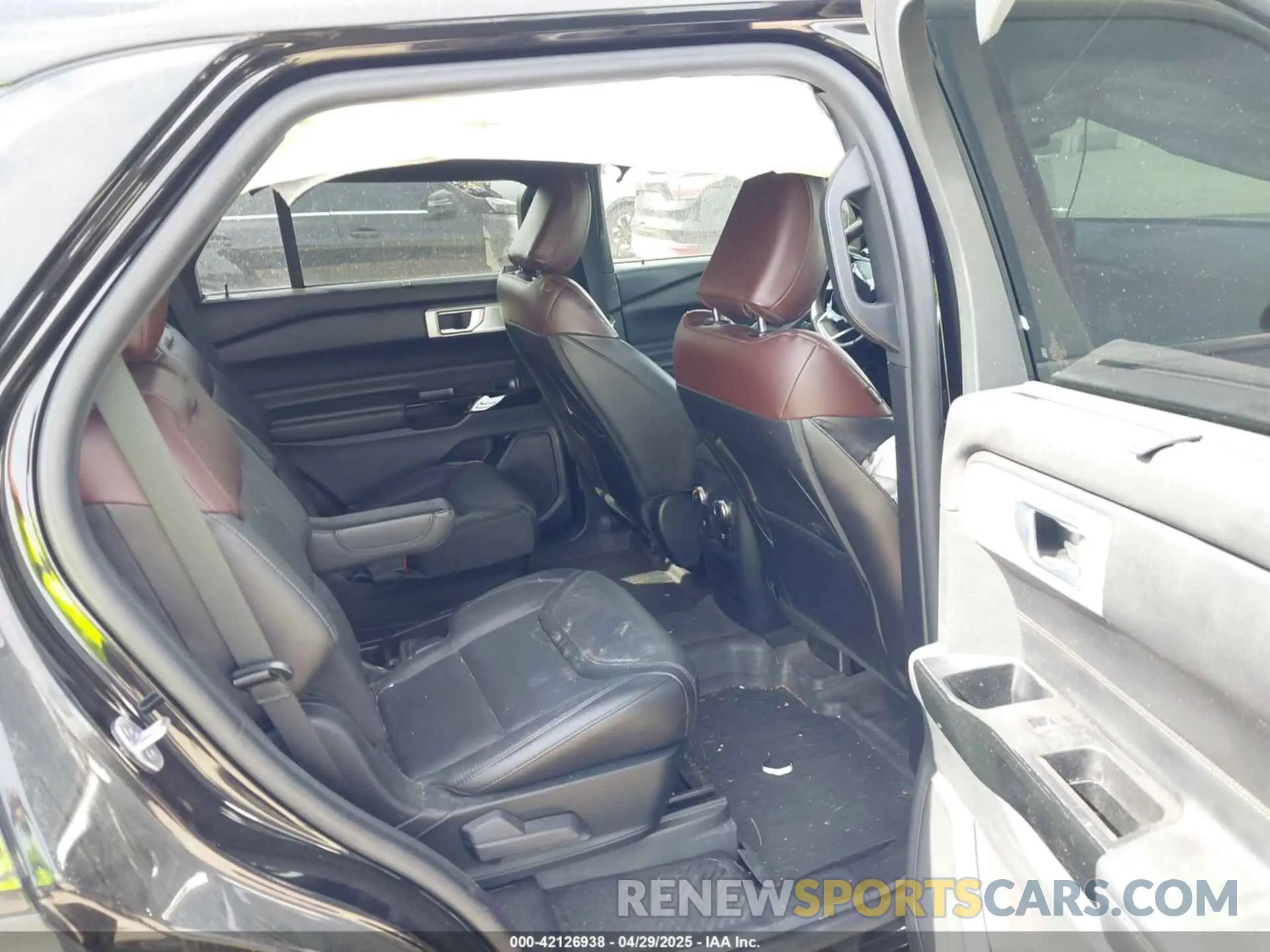 8 Photograph of a damaged car 1FM5K8HC7MGC28101 FORD EXPLORER 2021