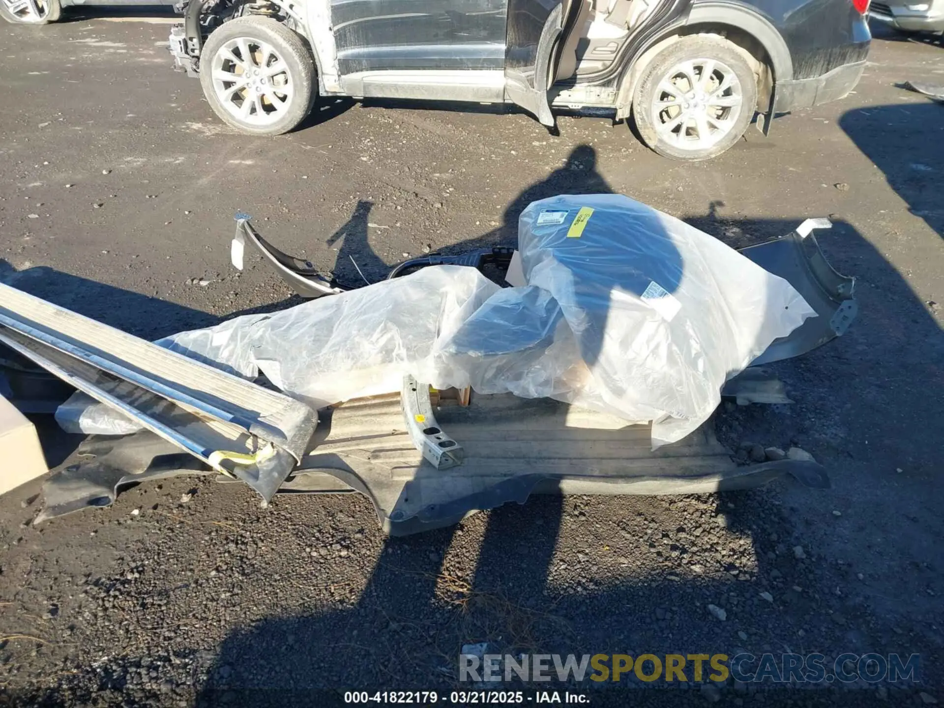 19 Photograph of a damaged car 1FM5K8HC8MGB86120 FORD EXPLORER 2021